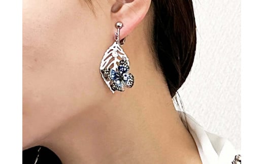 オオムラサキ蝶木の葉イヤリング小