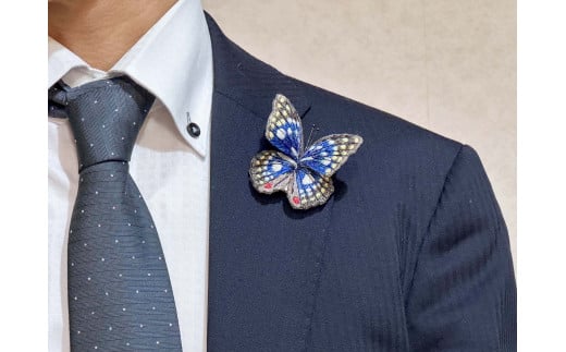 立体刺繍の蝶（オオムラサキ蝶）