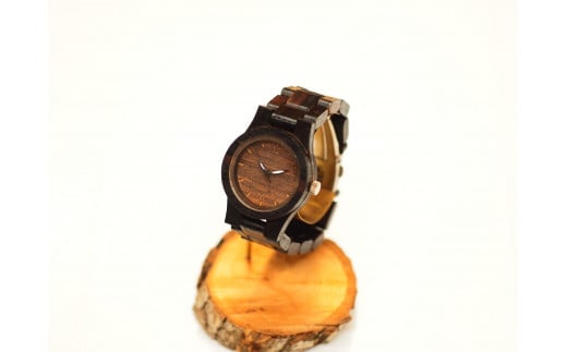 銘木黒檀の木製腕時計