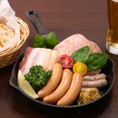 館山ハムのこだわり自家製ハム・ソーセージ等の詰め合わせ　6品以上　化粧箱入り【配送不可地域：離島】