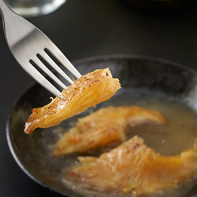 【エコ包装】フカヒレステーキ尾びれ2枚入(220g×2枚)　尾びれ11-12cm【配送不可地域：離島】