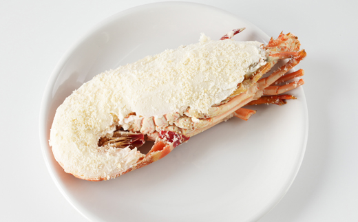 自家製ホワイトソース仕立てのロブスターテルミドール 4食セット(半身約250g×4)【配送不可地域：離島】