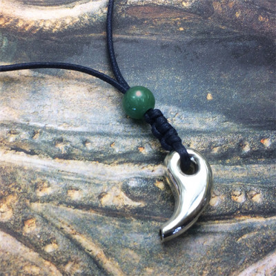 勾玉銀の笛　天然石ビーズ付き　大きめサイズ(約23mm)