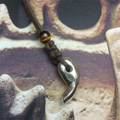 勾玉銀の笛　天然石ビーズ付き　小さめサイズ(約20mm)