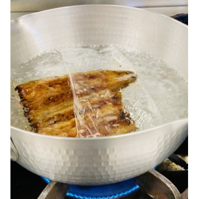 無添加 手焼き国産鰻の蒲焼　1尾(特製だれ・山椒付き)【配送不可地域：離島】