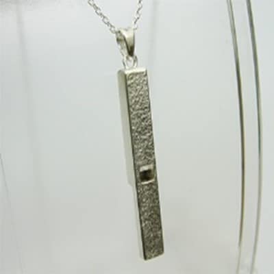 銀の笛　ペンダント　(チェーン付き・シルバー)