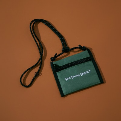 【Sea Sauna Shack×B.C.STOCK】コラボサコッシュ カーキ