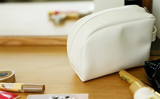 上質なPVCレザー化粧ポーチ（ホワイト）