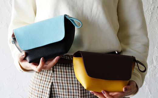 カラーオーダーできるPVCレザーカメラポーチ「sacoa」（マスタード）