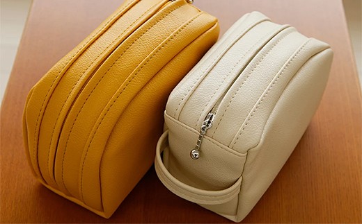 上質なPVCレザー化粧ポーチ（ネイビー）