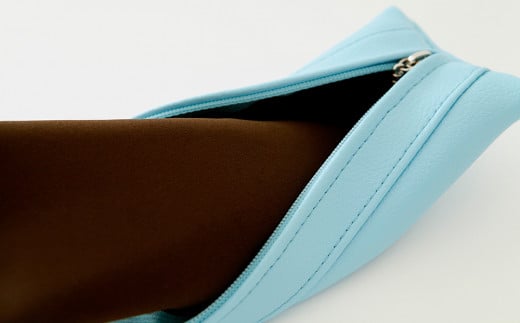 PVCレザーペンケース「FULAPE」（ホワイト）