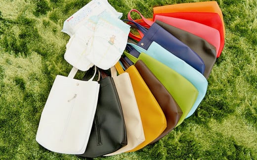 PVCレザーおむつポーチ「POCHI」（ピンク）