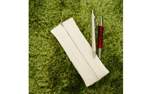 PVCレザーペンケース「FULAPE」（ホワイト）