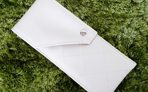 上質な日本製メガネケース「KAGULA」　Lサイズ（ホワイト）