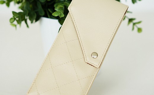 上質な日本製メガネケース「KAGULA」　Mサイズ（ベージュ）