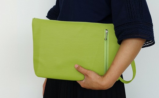 上質な日本製おむつポーチ「occhi」（グリーン）