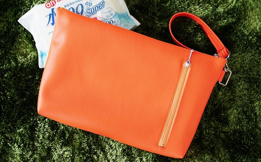 上質な日本製おむつポーチ「occhi」（オレンジ）