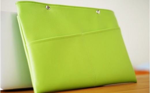 PVCレザーパソコンケース（クラッチバッグ）「match」13インチ用（グリーン）