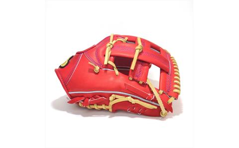 千葉県産牛硬式野球グローブの組み立て型付け体験