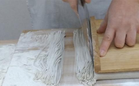 【人気の手打ち十割蕎麦4食セット】鴨せいろ2人前・せいろ2人前（ゆで蕎麦冷凍）