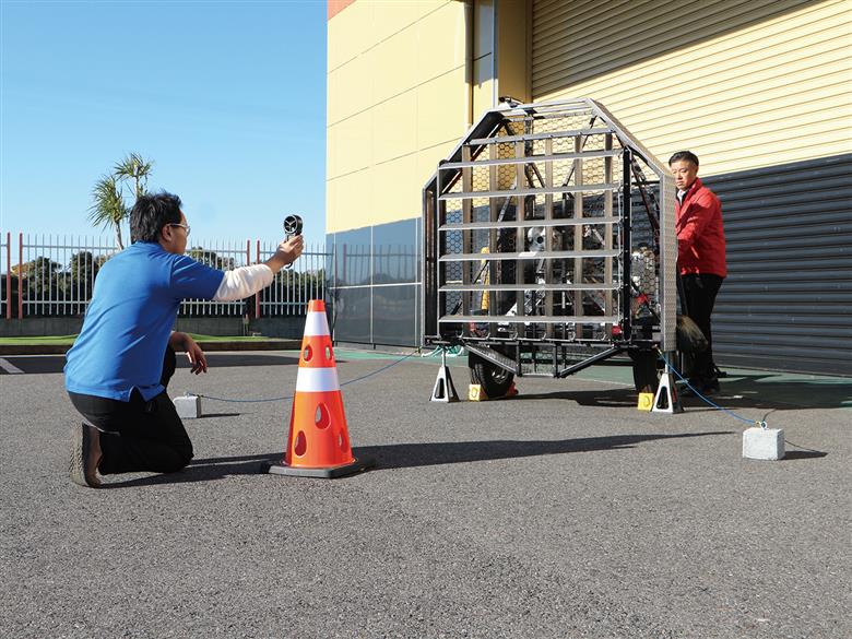 穴あきコーン　1個　グリーン