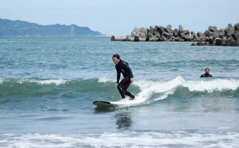 【SLOF SURF DESIGNS】鴨川発！SLOFのサーフレッスン ２時間１名様　[0030-0089]