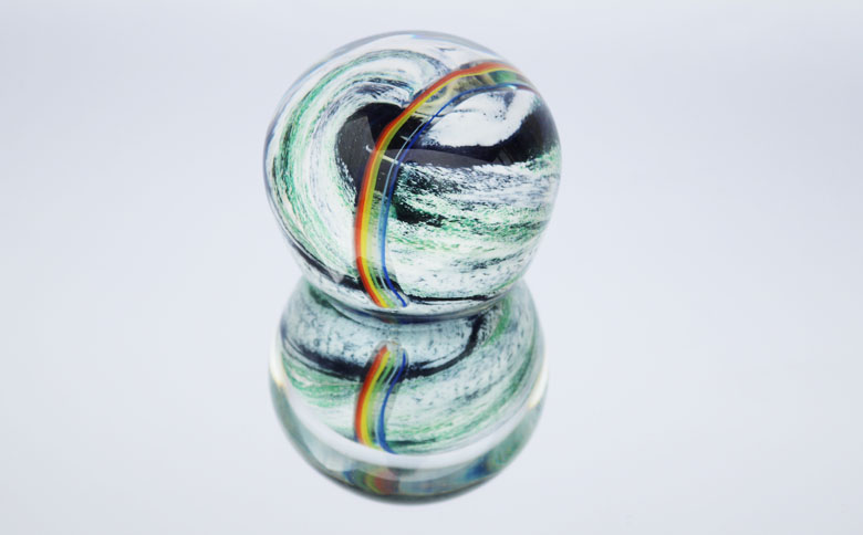 【SUKI GLASS STUDIO】 ガラス工芸品『Earth文鎮』 １個　[0013-0011]