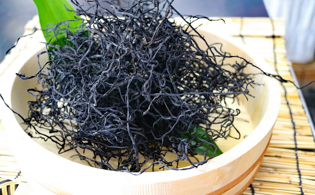 【久根崎善次郎商店】鴨川産地わかめ180g＆房州ひじき80g [0013-0043]