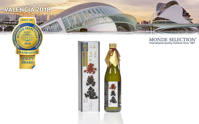 【寿萬亀-亀田酒造-】超特選大吟醸『寿萬亀』720ml　[0020-0100]