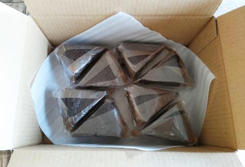 【自家製スイーツ】具琥のガトーショコラ８個 [0012-0035] ガトーショコラ８個