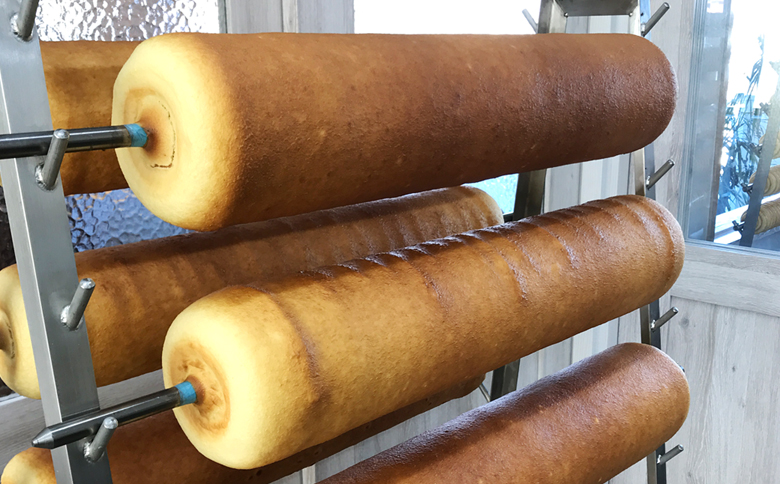 【新春のご挨拶に】カモガワバウムの『お年賀カットバウムセット』　《期間限定》《数量限定》《12月27日より発送開始》《申込は1月10日まで》　[正和物産][0006-0040] お年賀カットバウム