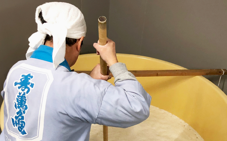 【寿萬亀-亀田酒造-】本格米焼酎『てっぱつ』720ml　[0008-0049]