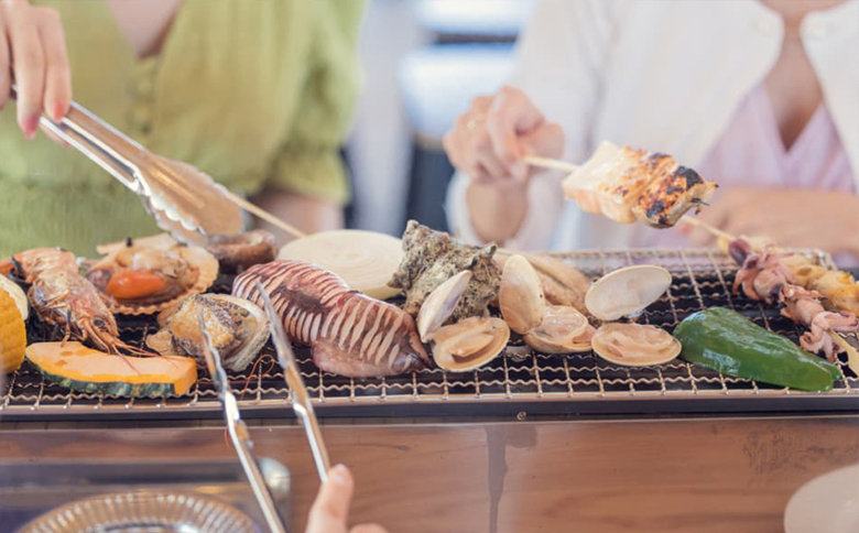 【Kamogawa SEASIDE BASE】浜の食堂 海鮮BBQ利用券 １人前　[0015-0063] 海鮮BBQ １人前