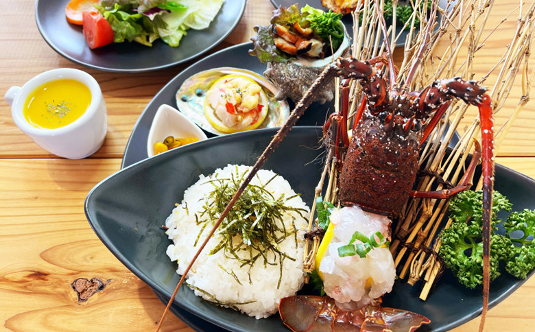 【千葉県鴨川市】伊勢海老料理＆自家製スイーツ『EBIYA.CAFE』お食事券９千円相当　[0030-0127] ９千円相当