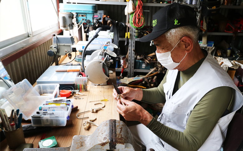 【房総ジビエクラフト】天然素材『ジビエ キーホルダー』　キョンの角　[0006-0044] キョンの角