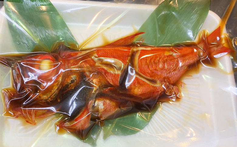 【地魚磯料理 うおまさ】まるごと一匹！外房釣り金目鯛の煮付け　１尾　[0016-0023]