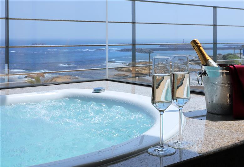 【１日１組限定】花しぶきリゾートギフト券20万円分（VILLA SHINRA BY THE SEA専用） mi0107-0001-1