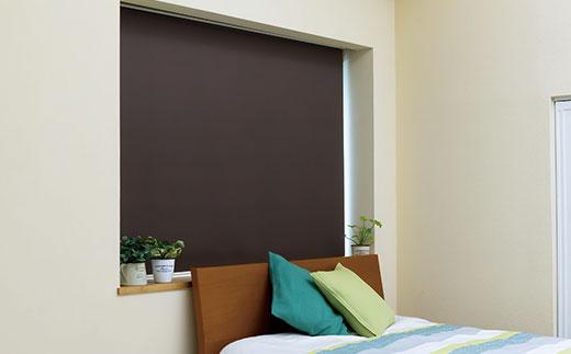 ロールスクリーン遮光　幅610～900×高さ910～1800mm SMBF011