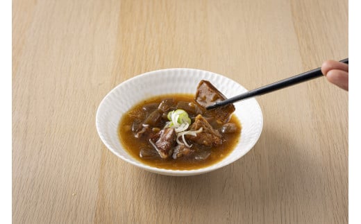 ご飯が進む！神崎町産しょうゆ糀で牛すじ肉とこんにゃくを甘辛く煮込んだ「しょうゆ糀DEぼっかけ（2個）」（神崎町発酵スイーツ・フードコレクション 神戸名物「ぼっかけ」）[010-a077]【千葉県神崎町ふるさと納税】