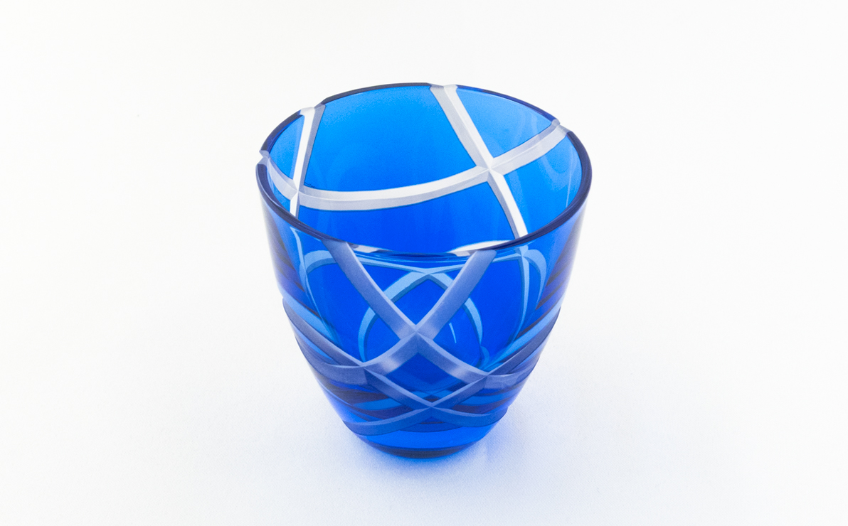 浅草切子 KANA KURITA「ぐい呑み 結 青藍」木箱入り 青藍