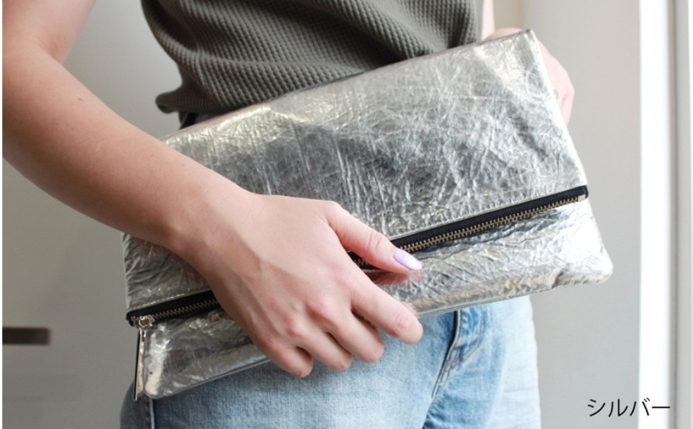 クラッチバッグ[ROXY] 伊 ROC PELLAM社のシープレザー使用(カラー：シルバー) シルバー