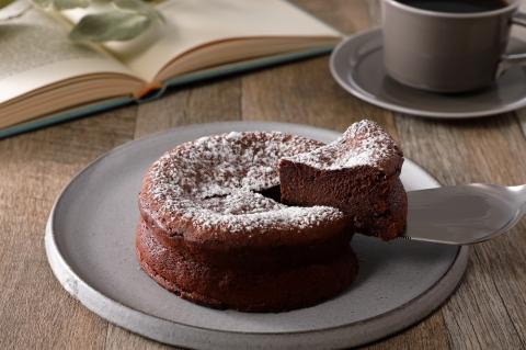 健康志向のあなたに贈る！とっておきの手作りガトーショコラ〈4号〉