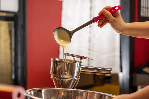 【浅草たい焼き工房 「求楽」】たい焼き体験（大人1名・60分）