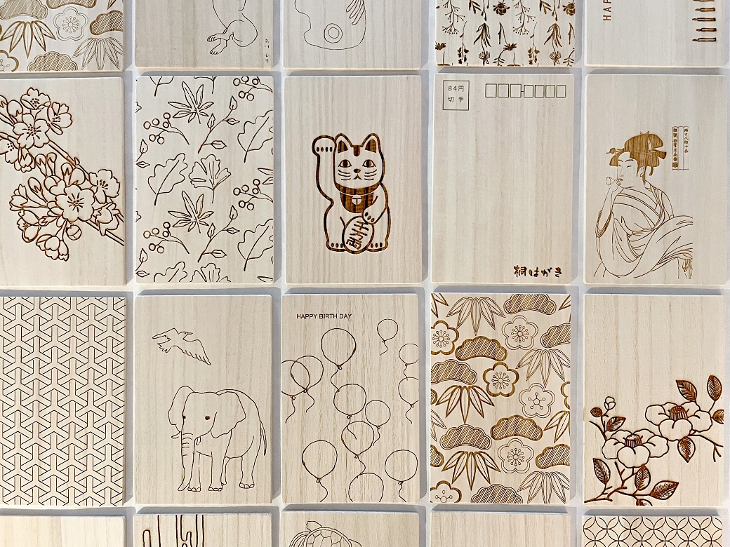 【谷中・箱義桐箱店】桐はがき[1枚]の塗り絵体験チケット（1名様分／60分）