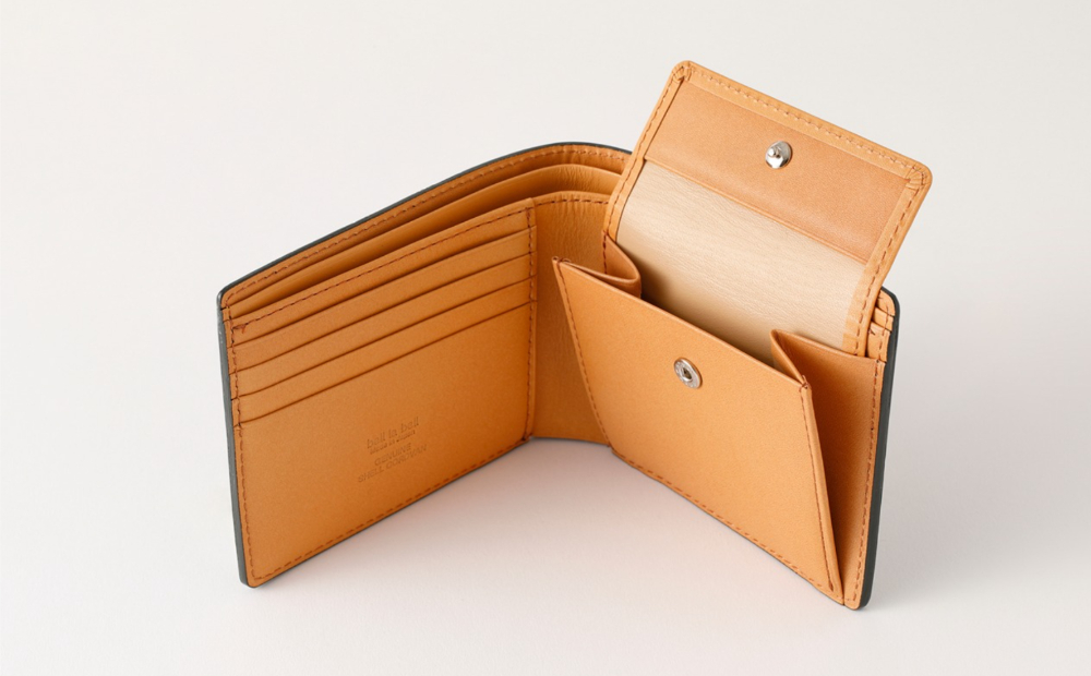 [bell la bell] コードバン 二つ折り財布（カラー：ブラウン） ブラウン