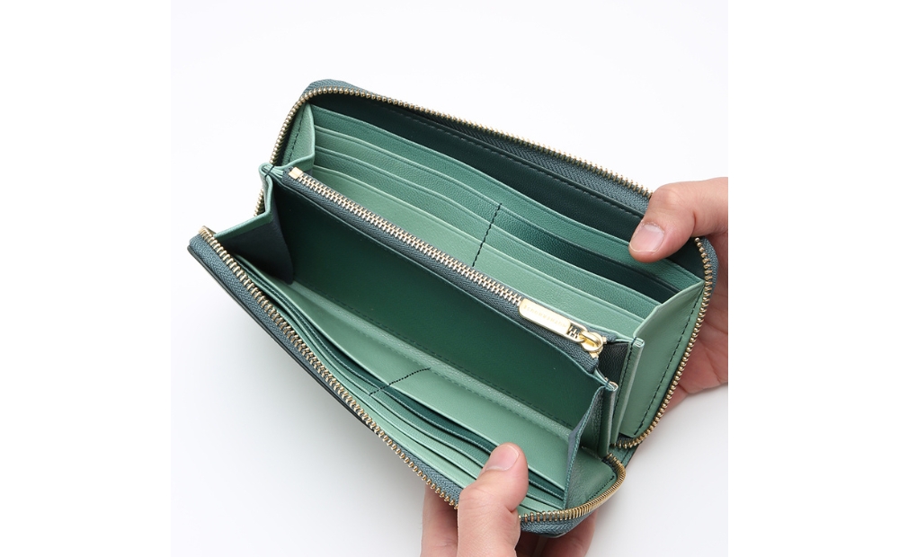 イロドリ ラウンド ロング ウォレット (カラー：ナツコダチ) ナツコダチ