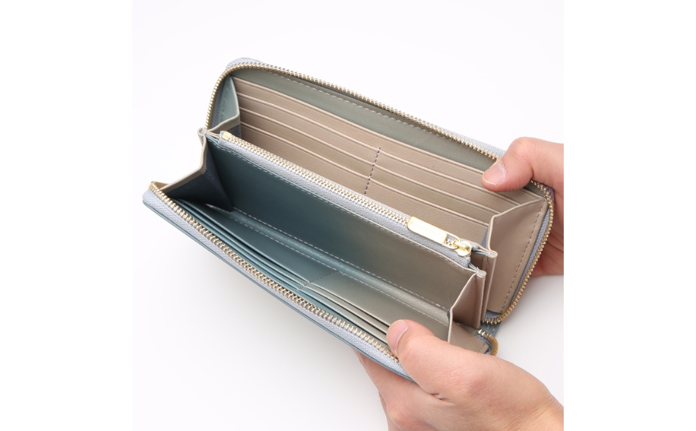 イロドリ ラウンド ロング ウォレット (カラー：リッカ) リッカ