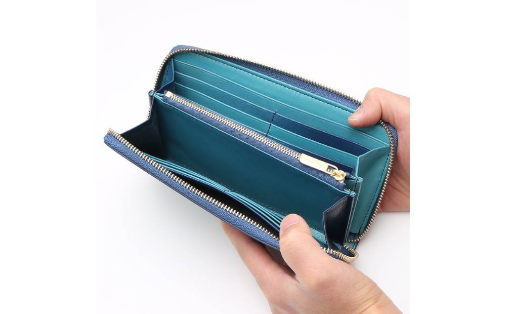 イロドリ ラウンド ロング ウォレット (カラー：ソウカイ) ソウカイ