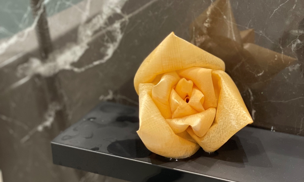 かんなフラワーアート『王妃のバスタイム』