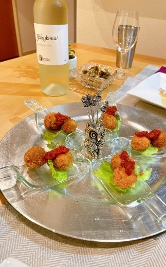 ミニサイズのワインボトルをリメイクした「MINIVINプレート」5枚セット